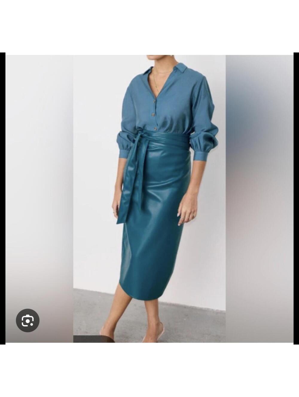 Stunning vegan leather turquoise wrap skirt like new Size 12
